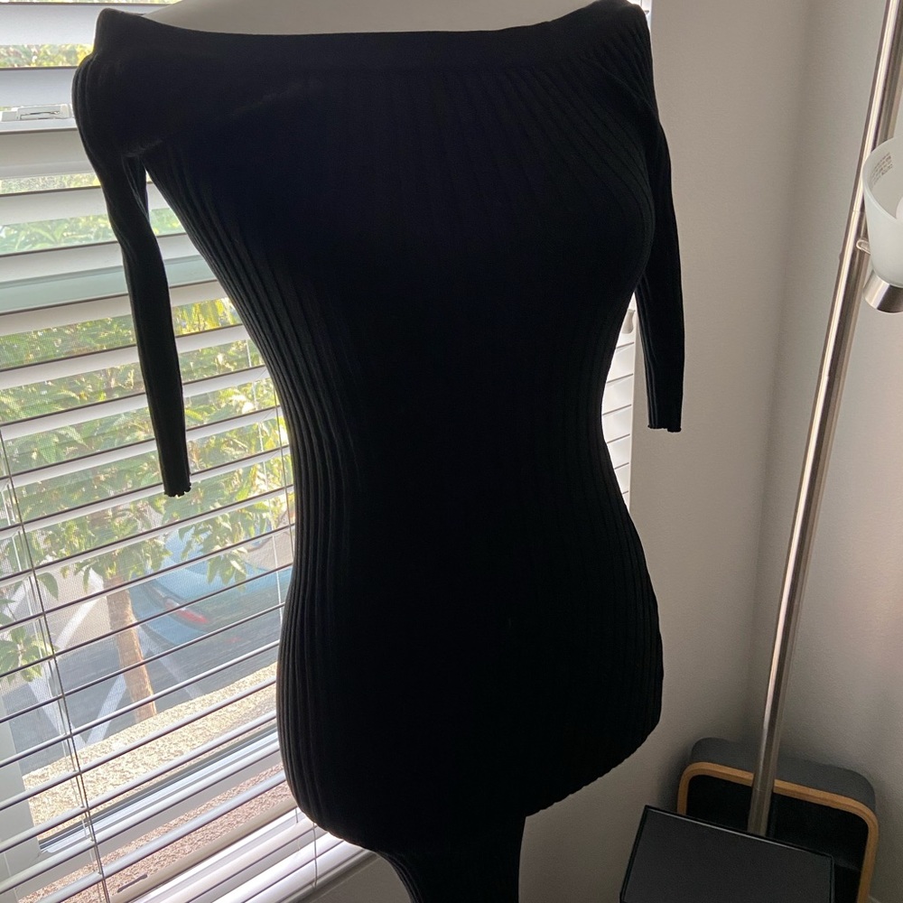 Fitted black dress